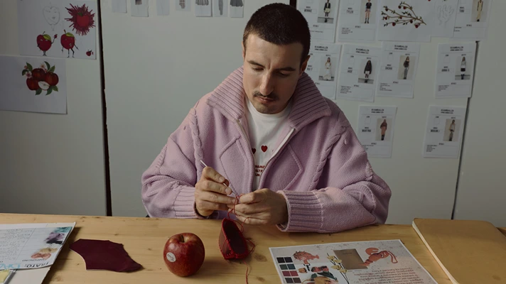 La mela envy torna in passerella