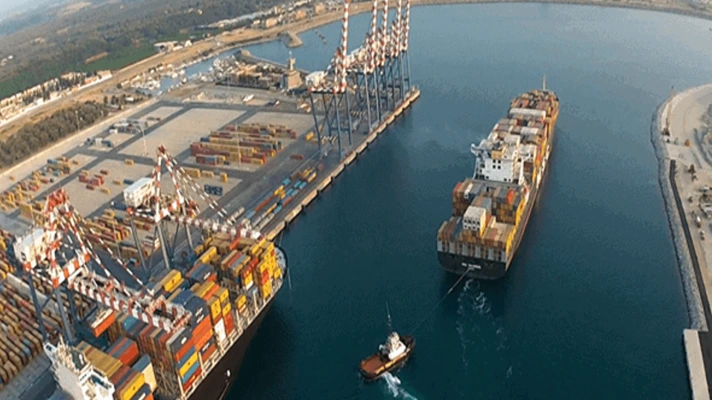 Suez tra tregua e sospetti: che cosa sta succedendo?