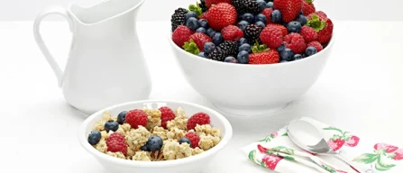 Piccoli frutti a colazione, sane abitudini fin dall'infanzia-image
