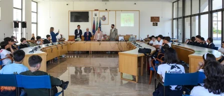 Fondi: studenti premiati per Metti un frutto sotto il banco-image