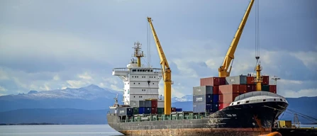 Hormuz riapre ma nessuno si fida: navi ferme e carburanti su-image