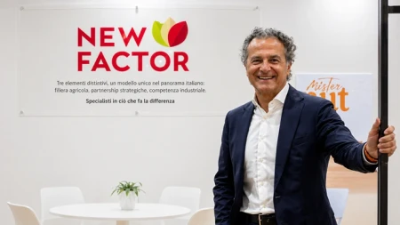 New Factor ripensa l’identità e guarda oltre i 35 milioni